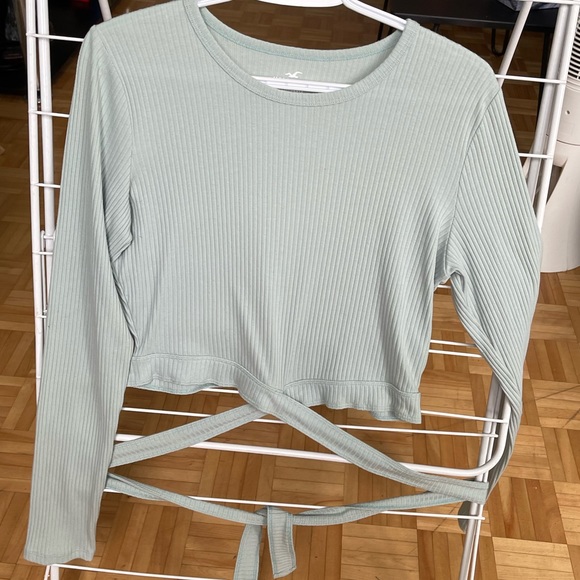 Mint Long sleeve t-shirt crop to tie. - Picture 1 of 2